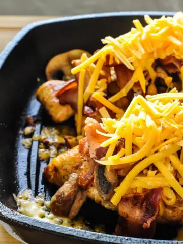 How to Make Alice Springs Chicken #keto #ketogenic #lowcarb #ketosis #chicken #recipes #bacon #cheddar #mushrooms #outback #steakhouse #atkins #protein #lchf #healthy