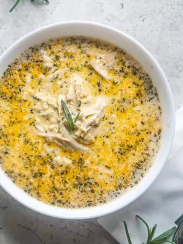 Creamy Garlic Chicken Soup [Recipe]