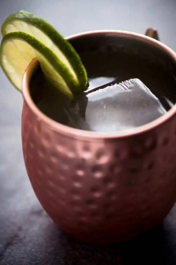 Low Carb Vodka Recipes - Keto Cocktail Moscow Mule with Diet Ginger Beer