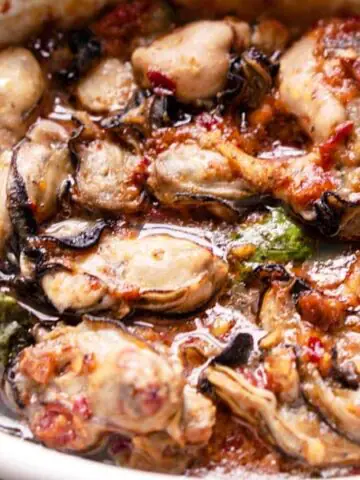 Low Carb Oyster Recipe - Keto Broiled Oysters with Spicy Sauce
