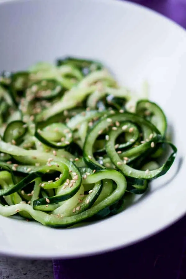 How do I make cucumber noodles? - Spiralized cucumber with sesame oil vinaigrette