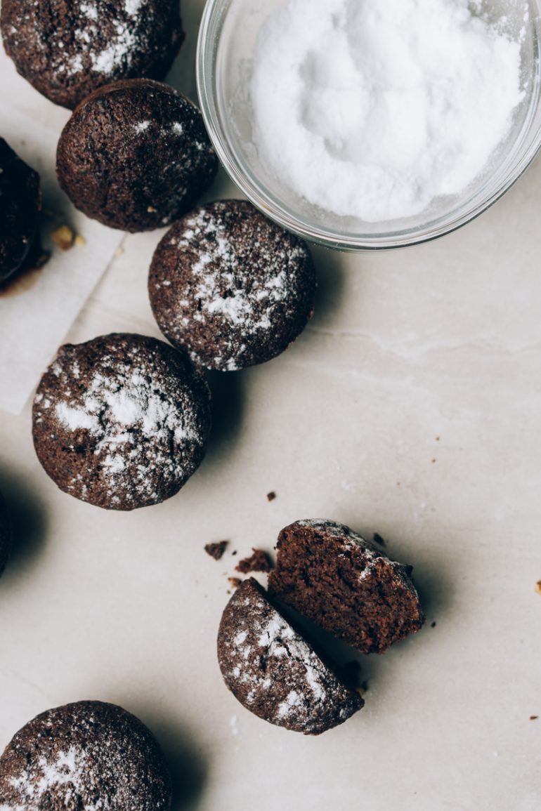 Keto Brownies with Powdered Sugar - Keto Brownie Bites