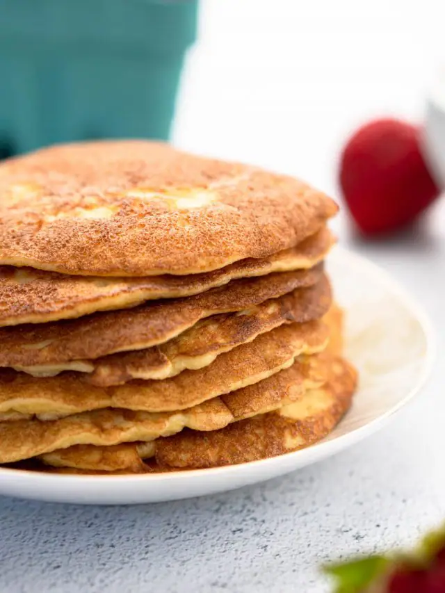 Super Fluffy Keto Almond Flour Pancakes